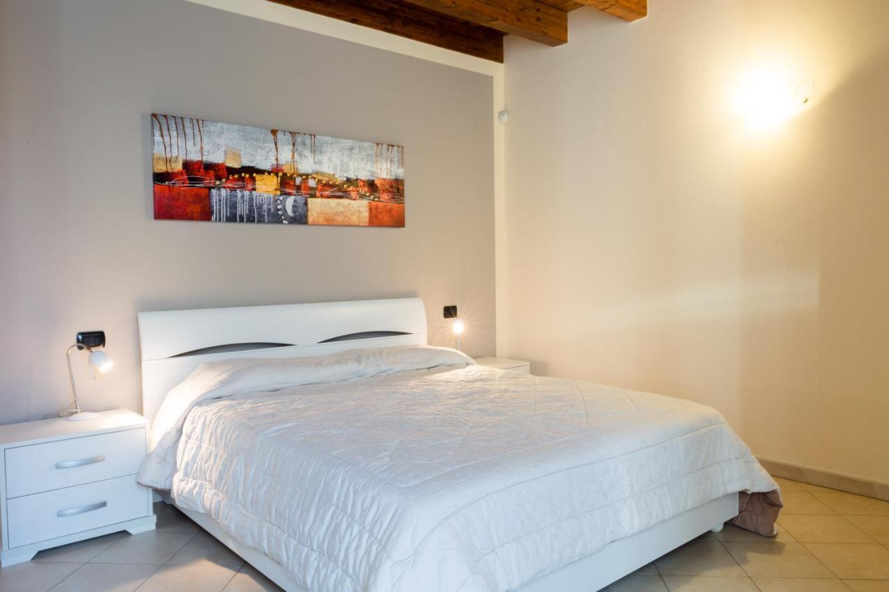 Casa Lorena Desenzano del Garda Luaran gambar